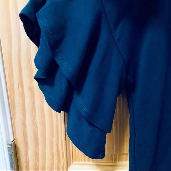 Halogen navy blue ruffle sleeve scoop neck top M - Picture 2 of 7